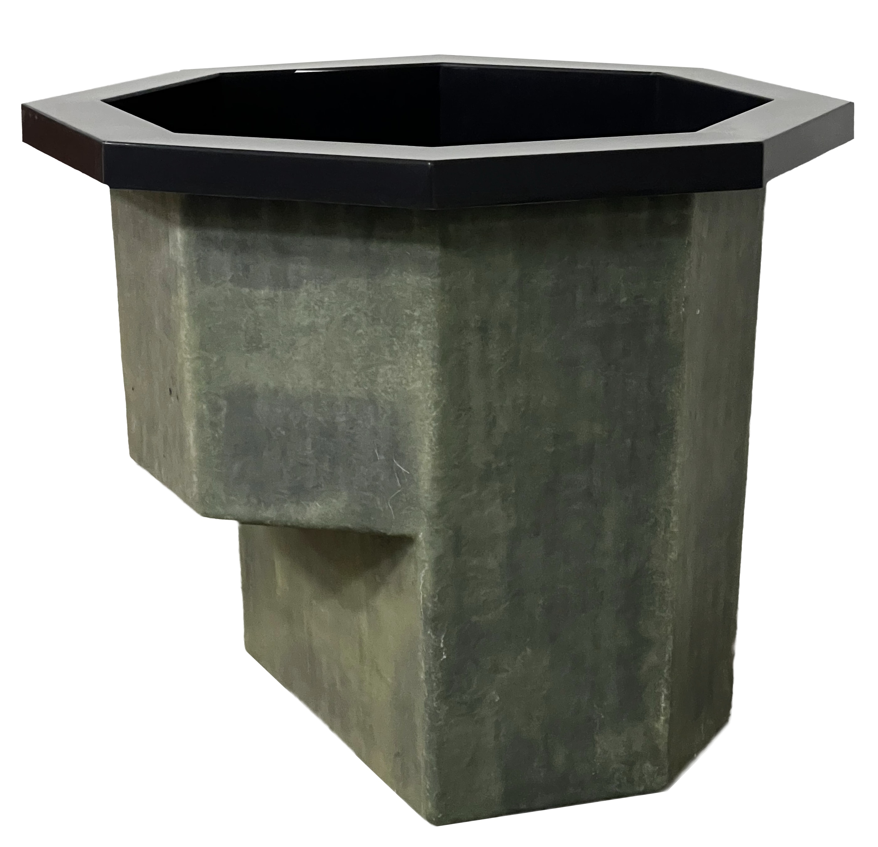 Cold water tub interior